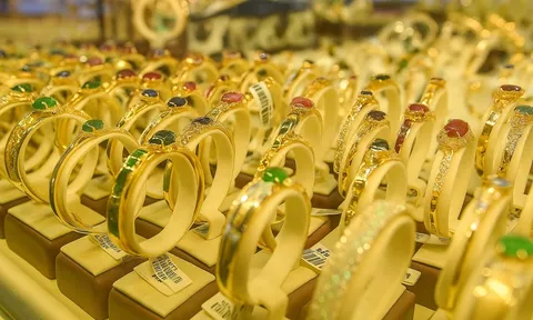 Bảng giá vàng 9999 24K 18K SJC DOJI PNJ hôm nay 17/6/2025