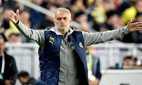 Mourinho vướng bê bối rò rỉ tin nhắn, Fenerbahce nổi giận và ra tuyên bố khẩn cấp