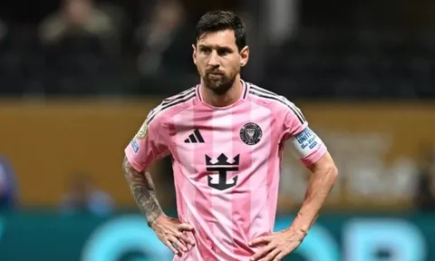 CĐV xót xa cho Messi: "Gánh cả đội, vẫn phải ghi bàn"