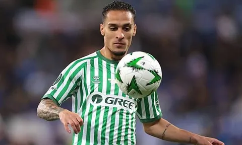 MU muốn bán đứt Antony, Betis bị làm khó