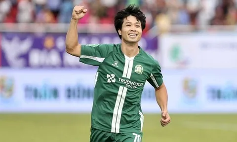 Cú hích Công Phượng