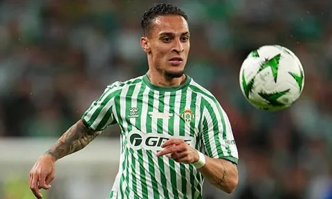 Antony từ chối đội bóng của Fabregas, chờ Betis