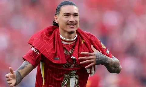 Bị Arne Slot phũ, Conte có biến Darwin Nunez thành "McTominay 2.0" tại Napoli?