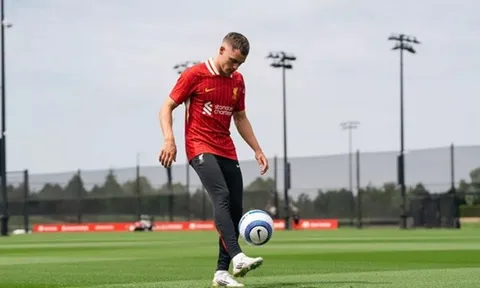 Liverpool phá kỷ lục vì Wirtz, Arne Slot dứt khoát rẽ lối Klopp