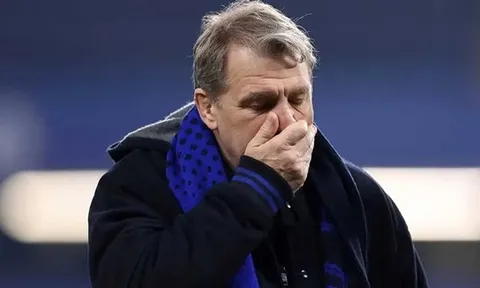 Premier League "sờ gáy" Chelsea vì vé chợ đen