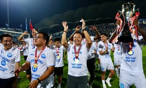 Nam Định bảo vệ ngôi vương V-League, HLV Vũ Hồng Việt nói gì trong ngày lịch sử?
