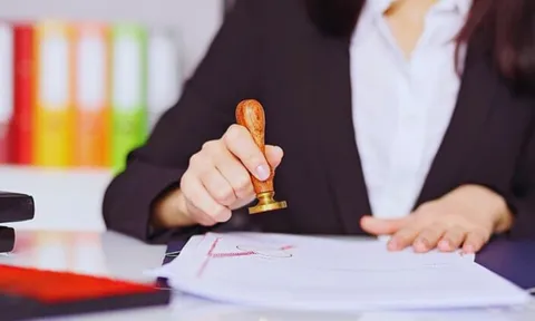 Kể từ 01/7/2025, người dân đi công chứng phải chụp ảnh cùng công chứng viên?