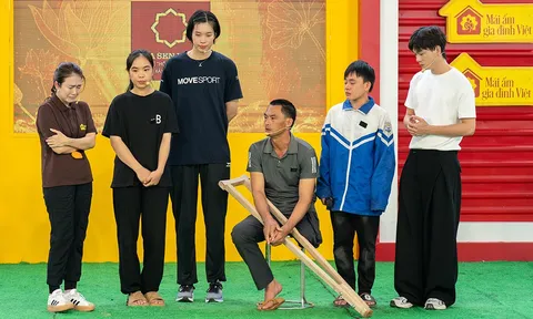 Nghẹn lòng hình ảnh người đàn ông mất một chân vẫn ngày ngày mưu sinh nuôi con