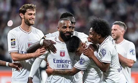 Lyon rớt hạng, nhiều cầu thủ rục rịch rời câu lạc bộ