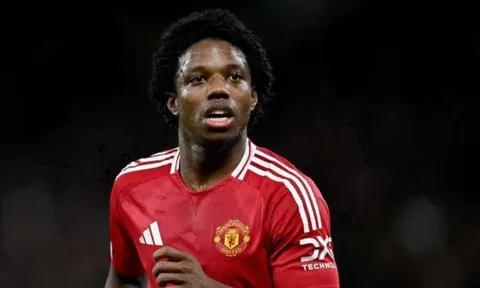 Malacia rơi vào tình cảnh khó bán tại Manchester United