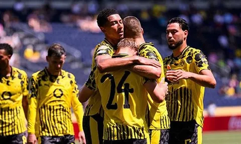 Borussia Dortmund nhọc nhằn vượt qua Ulsan Hyundai