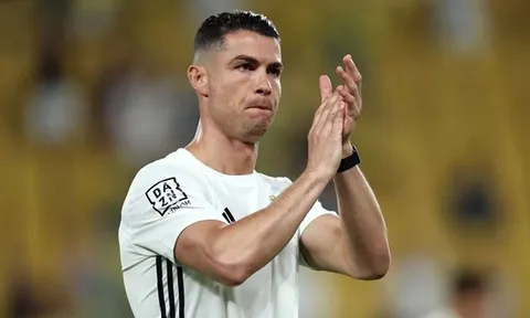 Bỏ ngỏ tương lai, Ronaldo vẫn sắp gia hạn với Al Nassr