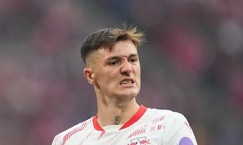 Arsenal nhận được lời cảnh báo về Benjamin Sesko