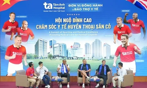 Các danh thủ Manchester Reds trải nghiệm y học thể thao đẳng cấp thế giới tại Bệnh viện Tâm Anh