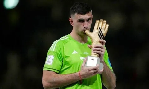 Emiliano Martinez không muốn sang Saudi, chờ cơ hội tại MU