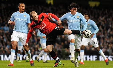 Rooney suy sụp khi một cầu thủ rời MU