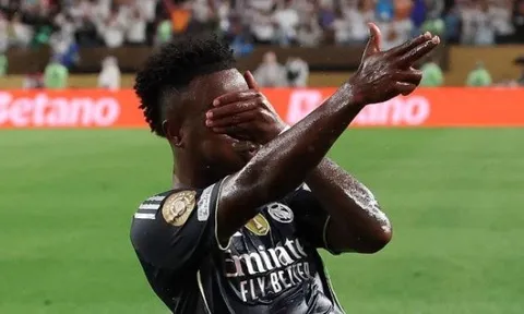Vinicius ghi dấu với cú đánh gót gợi nhớ Guti