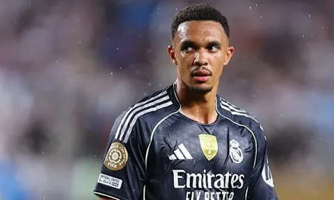 Alexander-Arnold phá vỡ im lặng, tiết lộ sự thật về phòng thay đồ Real Madrid