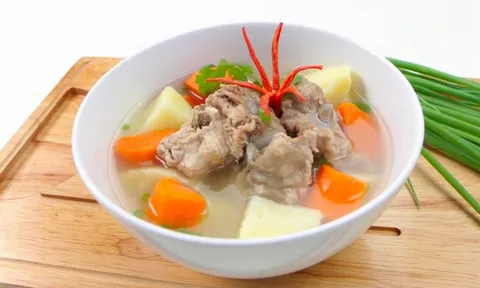 Cách nấu canh xương ngon ngọt: Không cần dùng tới mì chính