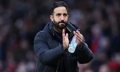 Gánh nặng tài chính cản bước tái thiết Manchester United