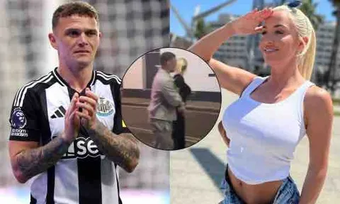 Ly thân vợ, sao Newcastle "cặp kè" người mẫu OnlyFans?