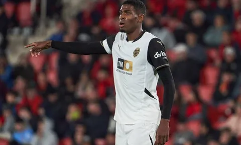 Cristhian Mosquera và câu hỏi về chính sách chuyển nhượng của Arsenal