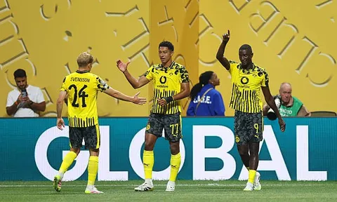 Dortmund 2-1 Monterey: Song sát lên tiếng; Lỡ hẹn "derby Bellingham"
