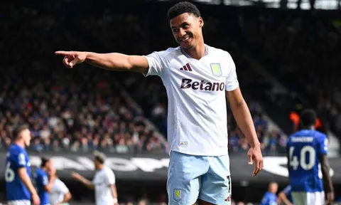 Ollie Watkins - Lời giải "2 trong 1" cho hàng công Man Utd