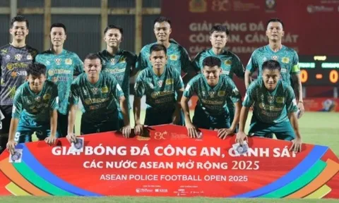 CAND Việt Nam II thắng Cảnh sát Singapore 3-0