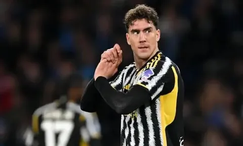 Tại sao Dusan Vlahovic sẽ là trung phong lý tưởng cho AC Milan?