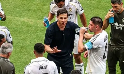 Valverde – Alexander-Arnold: Tấm lá chắn của Real trước PSG