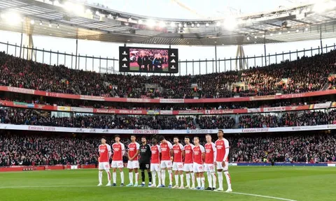 Sân vận động Emirates: Mồ hôi, nợ nần và cuộc chuyển mình lịch sử của Arsenal