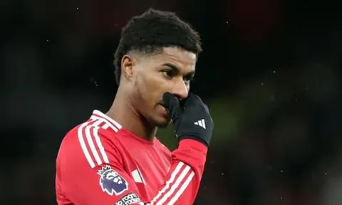 Rashford phải tập riêng ở Carrington, ưu tiên ra nước ngoài thi đấu