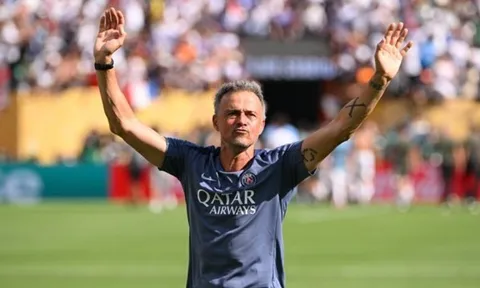 Hủy diệt Real Madrid 4-0, PSG và Luis Enrique gửi chiến thư đanh thép đến Chelsea