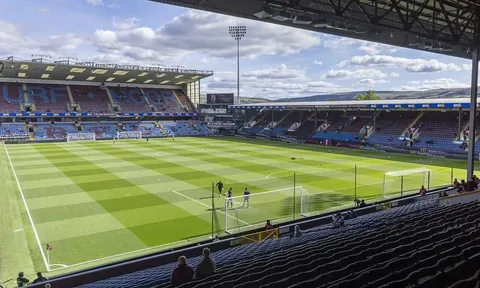 Sân vân động Turf Moor: Di sản bất tử của Burnley