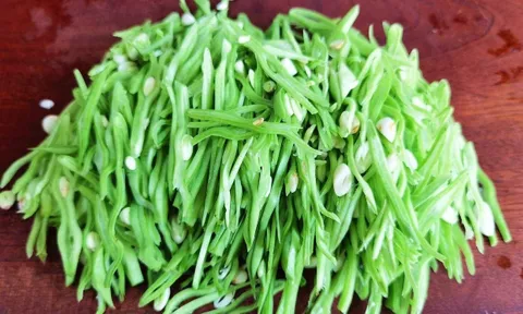 Loại rau bình dân giá rẻ giàu canxi, gấp đôi đậu nành, gấp bảy lần thịt gà