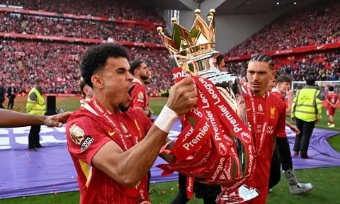 Chấn thương Musiala, Bayern hỏi mua Luis Diaz với giá 52 triệu euro