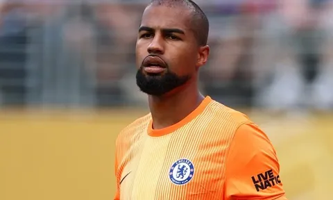 Chelsea được khuyên thay Robert Sanchez để có cơ hội giành danh hiệu