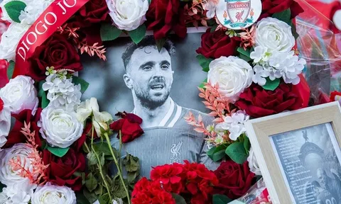 Arne Slot nêu lý do Liverpool vẫn đá giao hữu sau đám tang của Diogo Jota