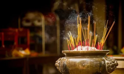 Khi thắp hương thường dùng 1, 3, 5 nén. Khi nào thi dùng 2 nén, rất nhiều người không biết