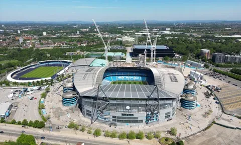 Sân vận động Etihad: Hành trình từ di sản Commonwealth đến pháo đài của Manchester City