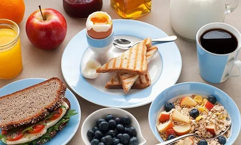4 sai lầm khi ăn sáng gây hại dạ dày của bạn: Nên tránh xa