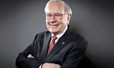 Warren Buffett chỉ ra 5 sai lầm chi tiêu khiến người trẻ mãi không giàu nổi