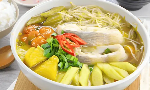 Nấu canh cá bỏ nước sôi hay nước lạnh: Tưởng đơn giản 10 nhà 9 nhà làm sai, cá tanh mất hết dinh dưỡng
