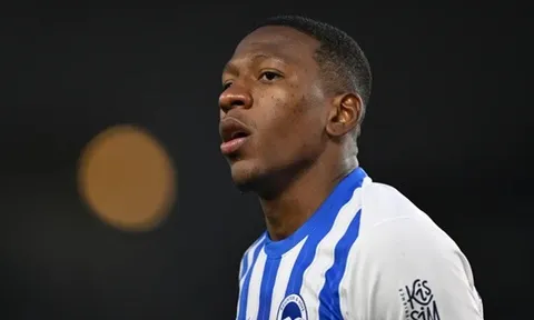 Brighton từ chối đề nghị của Milan cho Estupinan