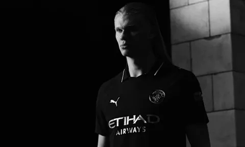 Man City ra mắt mẫu áo đen, cảm hứng 145 năm trước