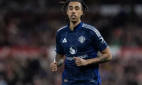 Leny Yoro: 'Tôi đã thấy điều đặc biệt từ Matheus Cunha trên sân tập Man Utd'