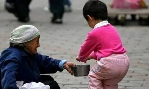 Tổ tiên nhắc nhở: Người mở miệng nói câu này, cả đời nghèo khổ, lận đận mãi không ngóc đầu lên