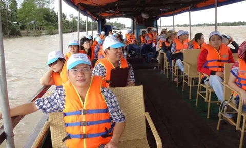 Từ Vụ Lật Tàu Vịnh Hạ Long: 5 bí quyết khi đi tàu phà trên biển, tránh những rủi ro có thể xảy ra