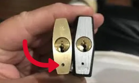 Các ổ khóa đều có 1-2 lỗ nhỏ, để làm gì? Rất nhiều người chưa biết dùng chúng